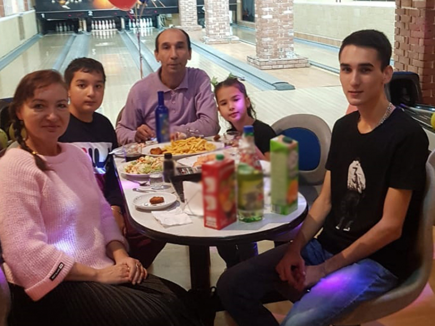 Счастливая семья Исхаковых - новые участники конкурса «Ты - моё счастье» 