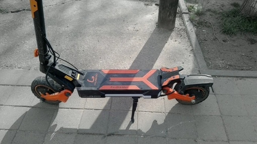 В Анапе 13-летний мальчик пострадал при падении с электросамоката