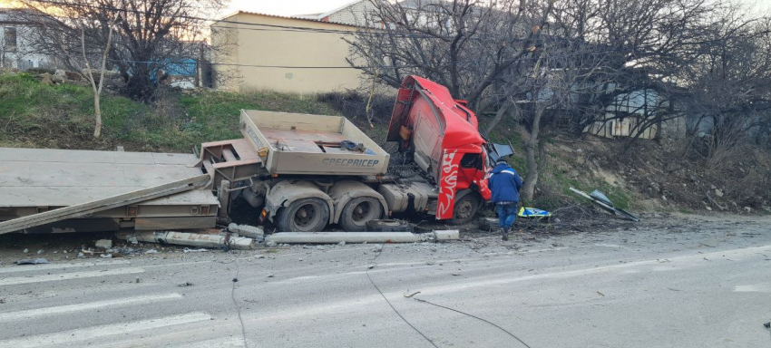 В Анапе произошло ДТП с семью автомобилями и пострадавшим