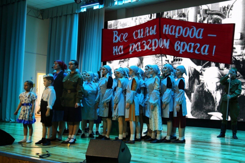 Школьникам Анапы показали проект «Севастопольские композиции»   