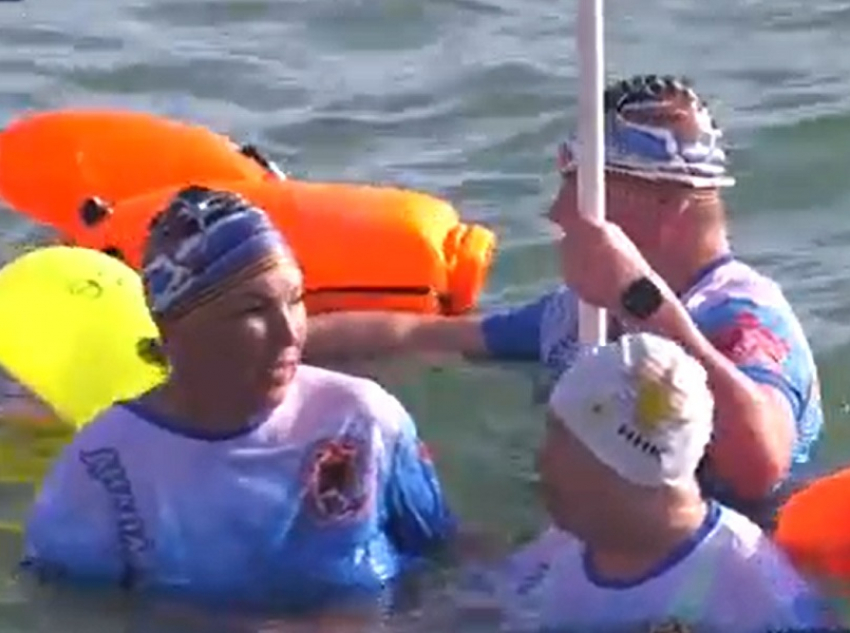 270 километров по морю: в Сочи встретили стартовавших в Анапе участников марафонского заплыва