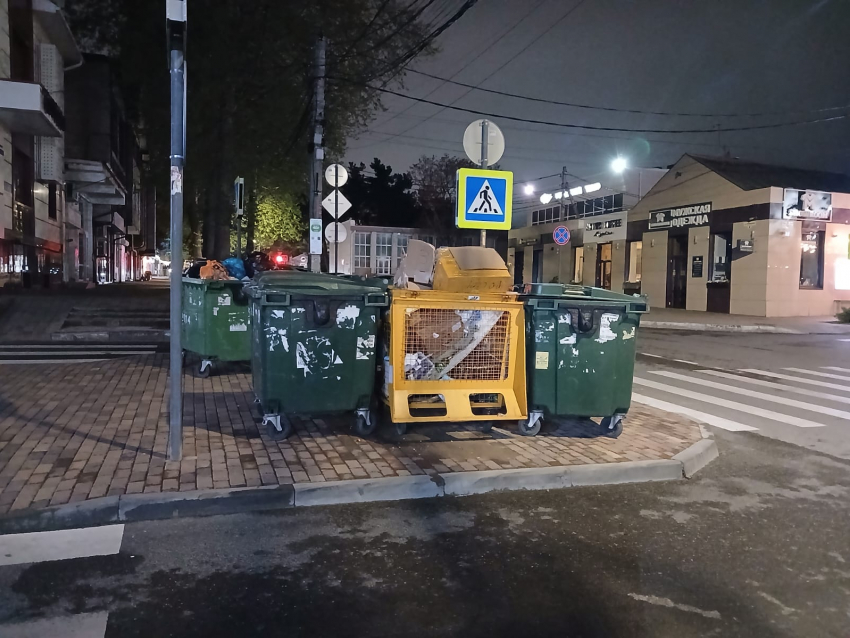 В Анапе перед сезоном обострилась проблема с мусором