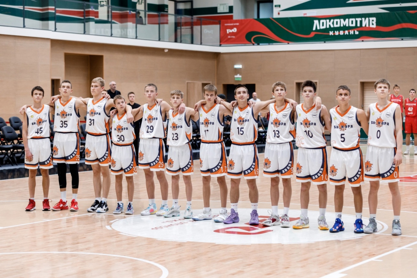 Юные анапские баскетболисты вышли в полуфинал первенства России