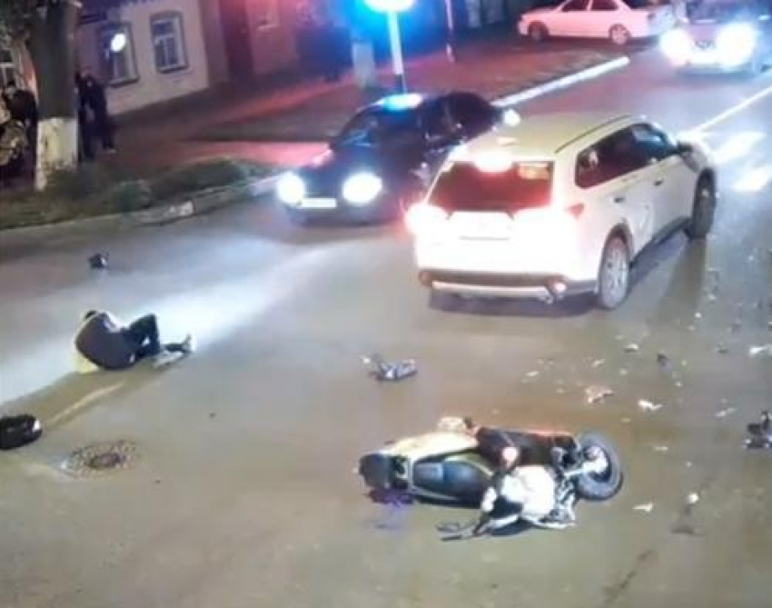 Появилось видео шокирующего ДТП в Анапе с участием мотоциклиста