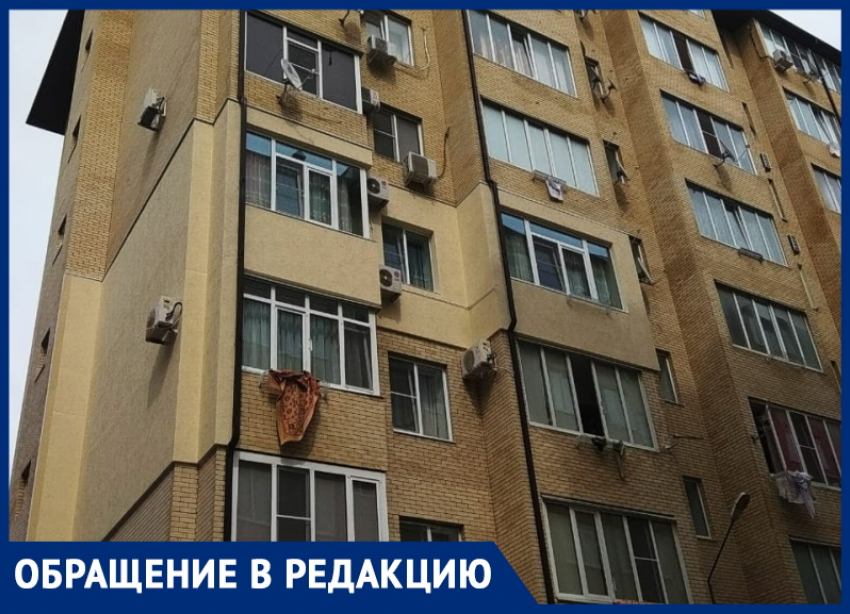Анапчанка Татьяна Фомичева рассказала, что её сосед утеплил жильё, испортив фасад дома