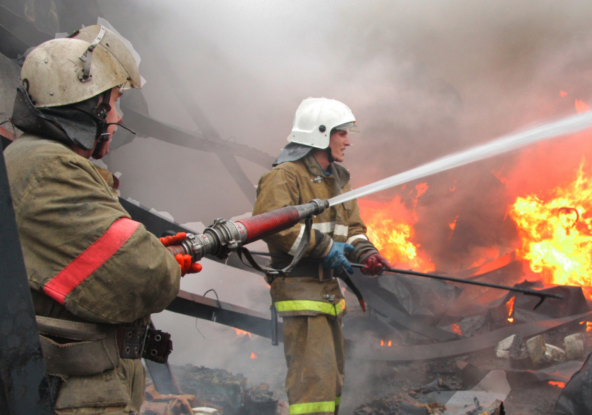 В Анапе из горящей мини-гостиницы эвакуировали 96 человек