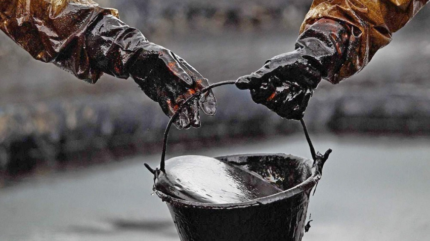 Нефть в море в пределах 47-119 км от берегов Анапы и Новороссийска не обнаружили