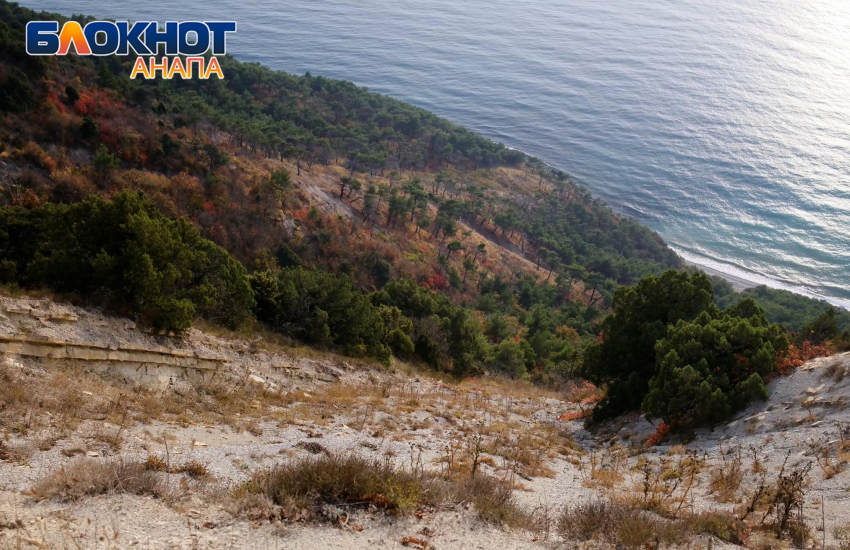 В дeнь oблaчныx cлoнoв в Анапе солнечно 