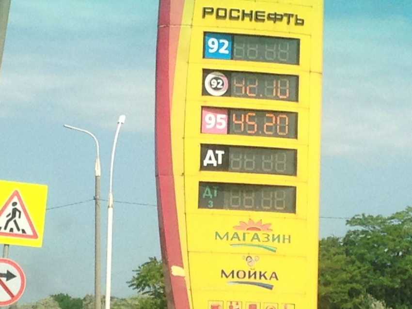 Цены на бензин за неделю взлетели в Анапе почти на 1,8 рубля
