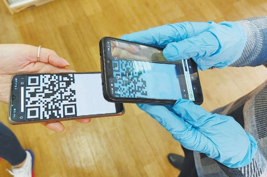 В Анапе, как и по всему краю, могут ввести QR-коды на посещение ТЦ, кафе и ресторанов