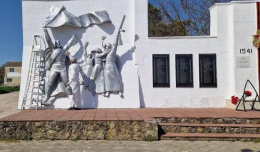 В Анапе ко Дню Победы началась подготовительная работа по техобслуживанию Вечных огней