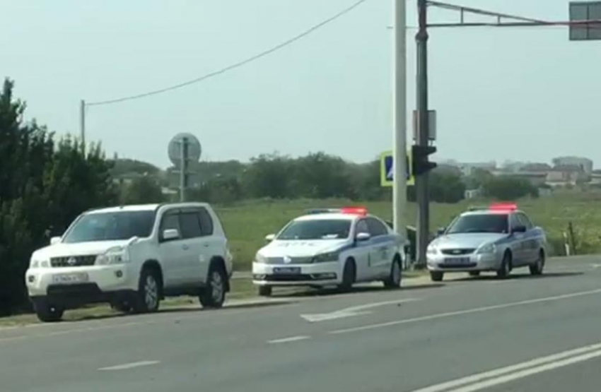 Прямо сейчас! Почему полицейские в Анапе останавливают авто с иногородними номерами?