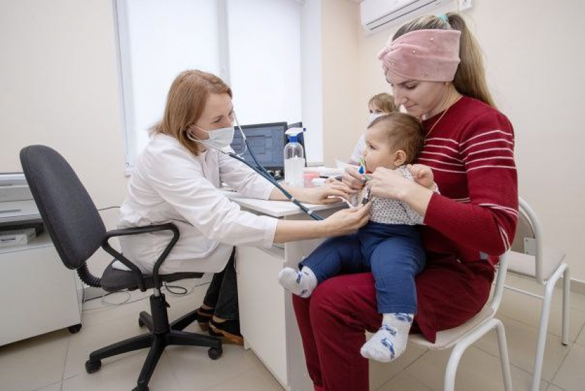 Мэр города Василий Швец поздравил анапчан с днём медработника