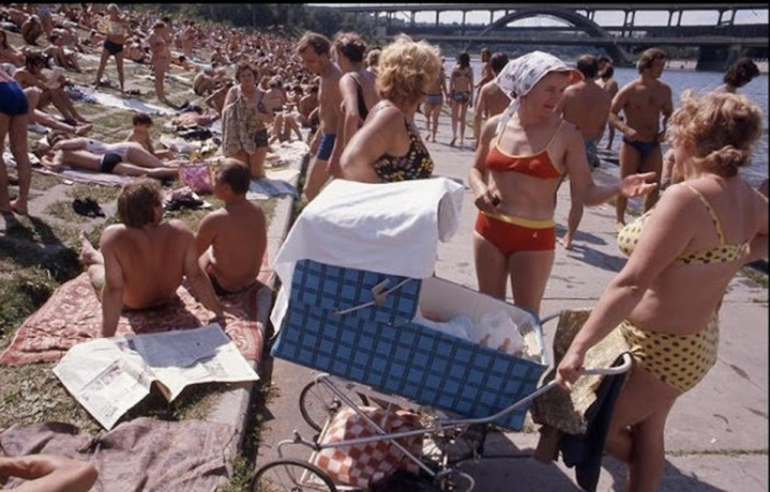 В 1965 войти в море босиком на главном анапском пляже решались только самые отчаянные