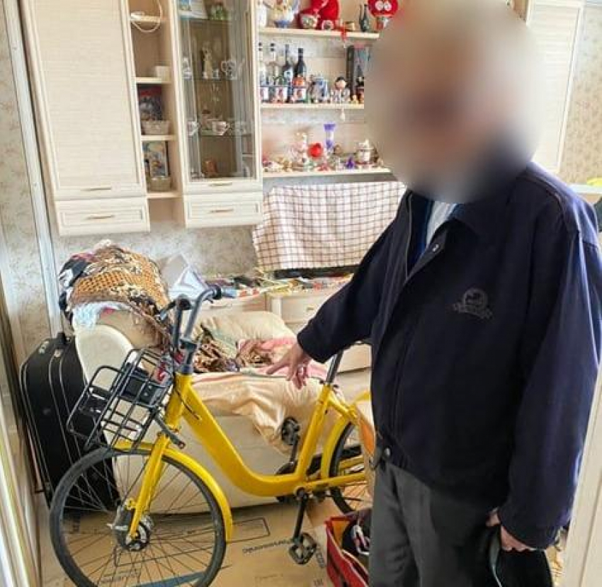 В Анапе мужчина украл со стоянки велосипед «Ofo"
