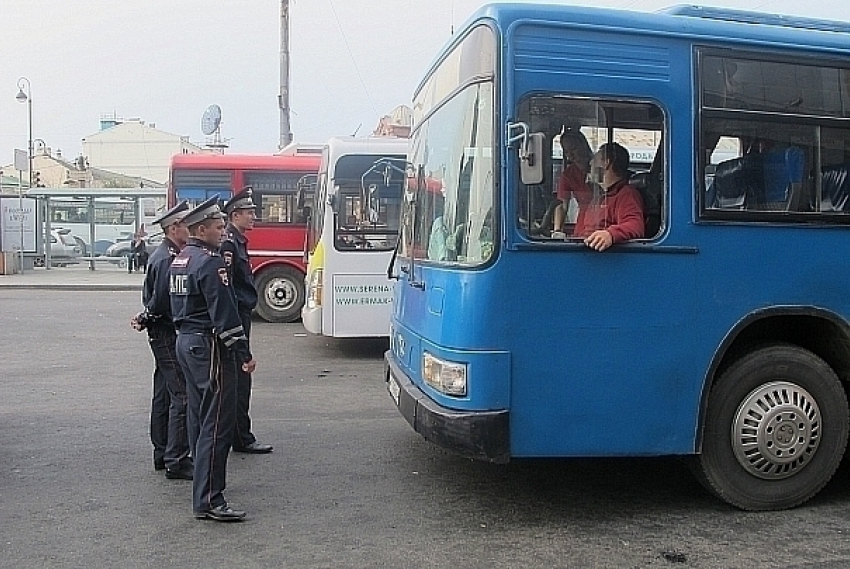 Всем общественным транспортом в Анапе будут управлять водители с российскими правами