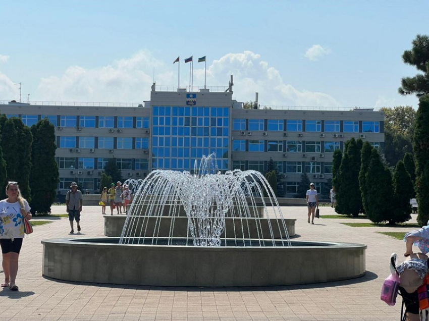 В День воздушного флота России в Анапе солнечно и жарко