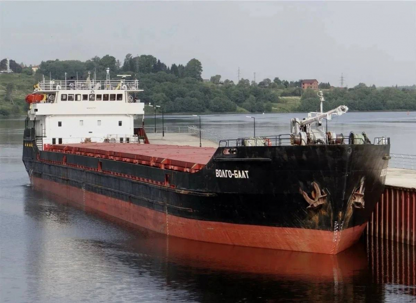 В Азовском море затонул сухогруз с пшеницей после атаки ВСУ