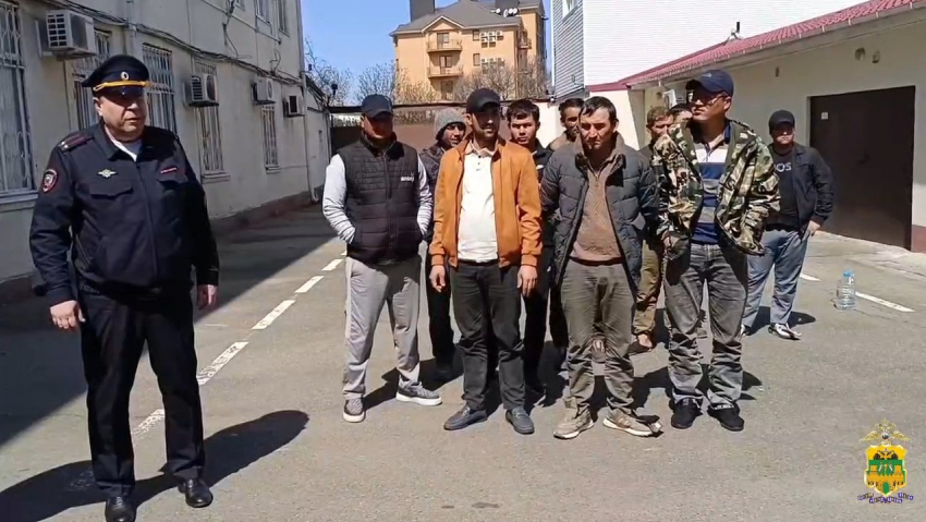 Более 20 нелегальных мигрантов задержали в Анапе