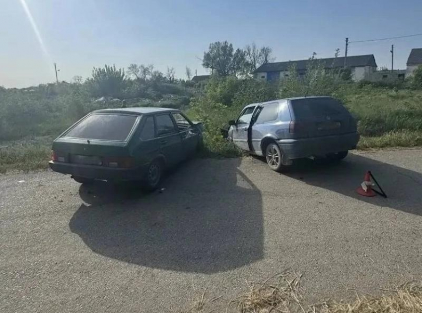 Несовершеннолетний за рулём ВАЗа попал в ДТП в Анапе
