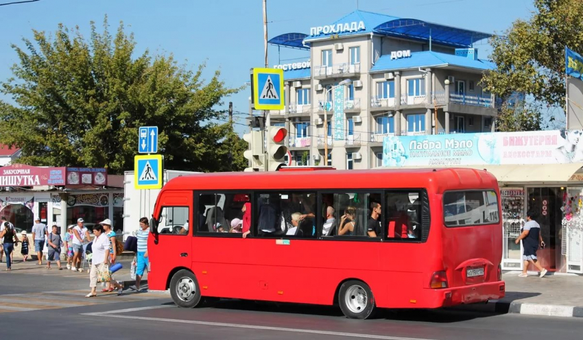 Водитель автобуса в Анапе устроил скандал из-за пяти рублей