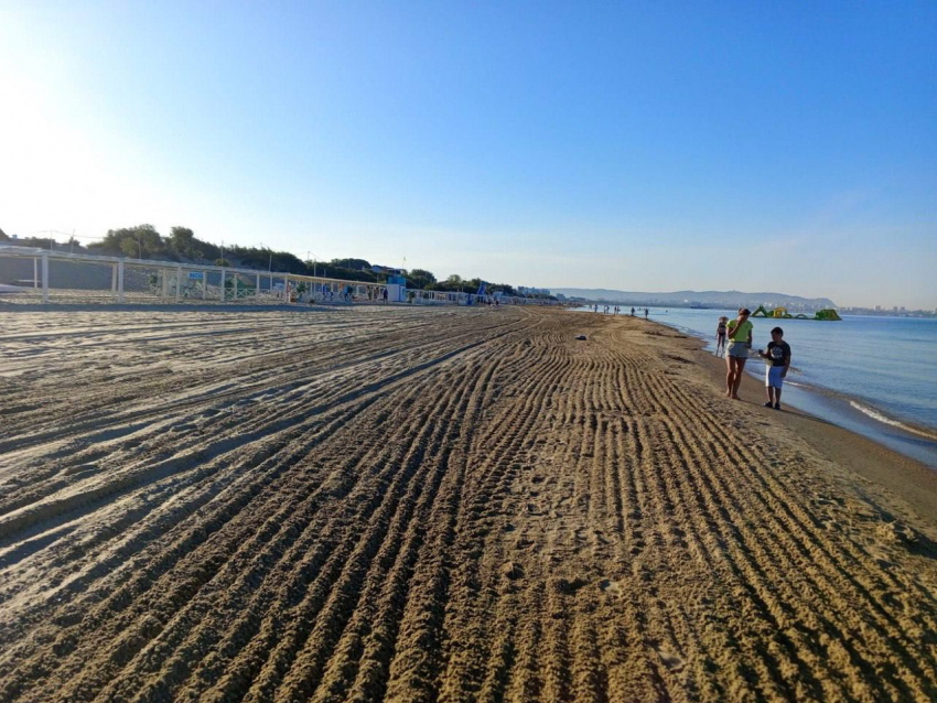 Чистые пляжи и прозрачное море: в Анапе все меньше купающихся