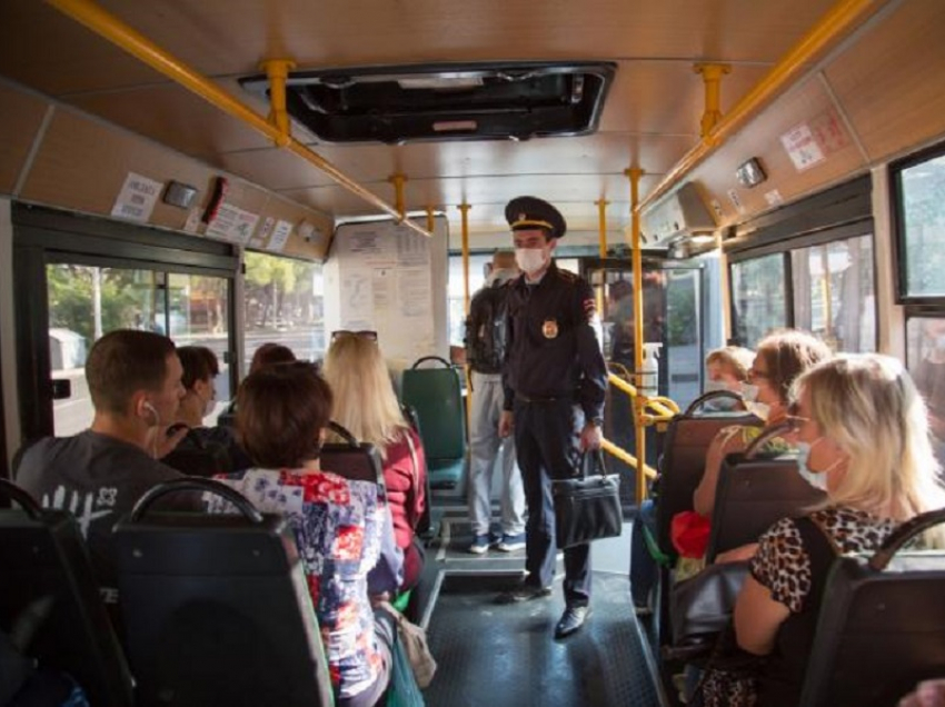 В анапских автобусах проводят рейды по соблюдению масочного режима