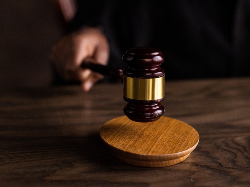  Осужденному экс-судье из Анапы отменили выговор за брошенный на тюремной кровати свитер