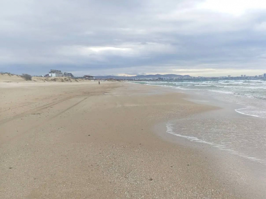 В Анапе расширят отсыпку пляжей после разлива нефтепродуктов