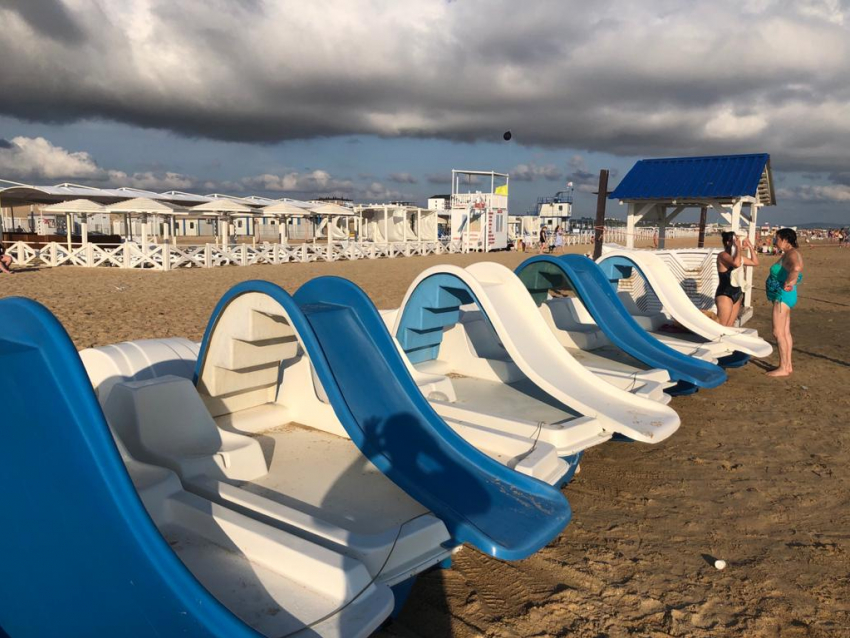Какими хотят видеть пляжи в Анапе отдыхающие и местные жители?