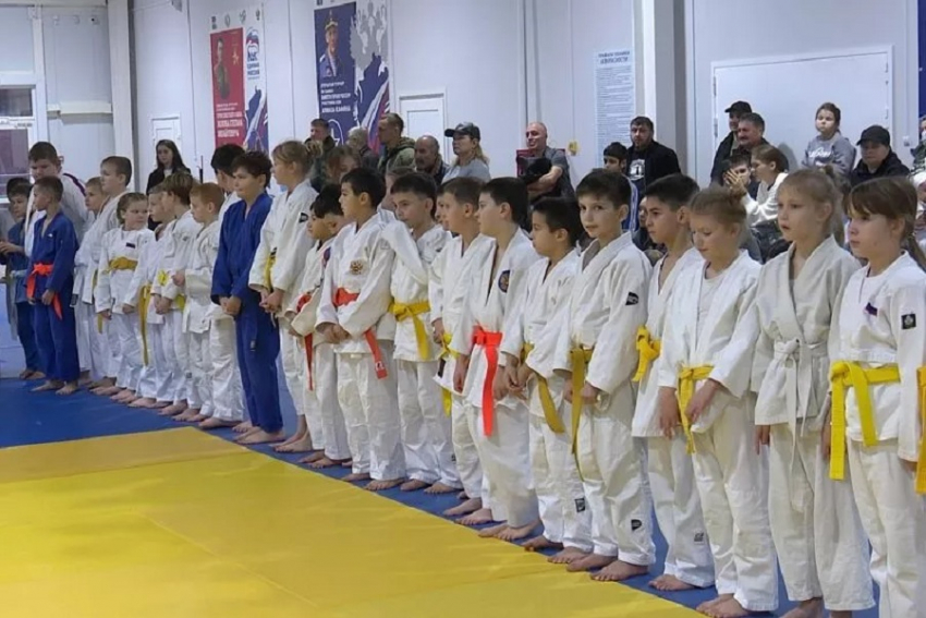 Новогодний турнир по дзюдо в Анапе собрал более 100 юных спортсменов