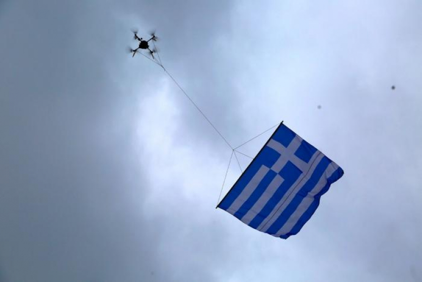 В небо над Анапой подняли греческий флаг