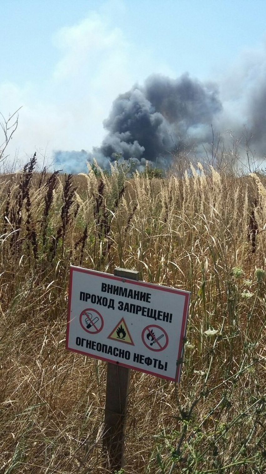 В посёлке Уташ под Анапой горят пшеничные поля в запретной зоне