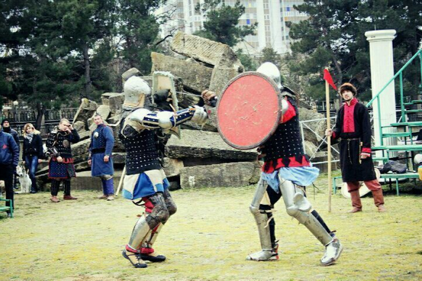 Анапчан приглашают принять участие в турнире по историческому фехтованию 