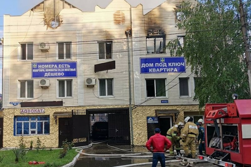 Крупный пожар в частной гостинице в Анапе потушили