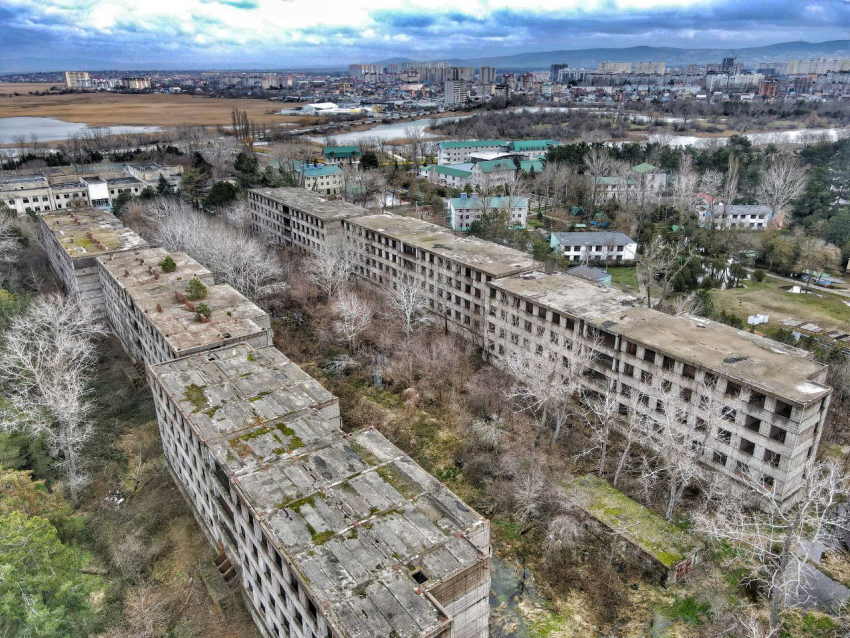 Судьба заброшенного лечебно-оздоровительного комплекса «Шахтерская слава» в Анапе