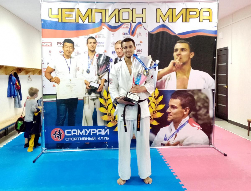 Анапчанин Олег Токарев стал чемпионом мира по каратэ