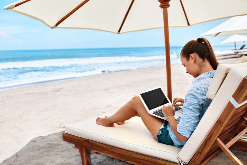 Без шашлыков, но с бесплатным Wi-Fi: какими станут пляжи Анапы к курортному сезону 