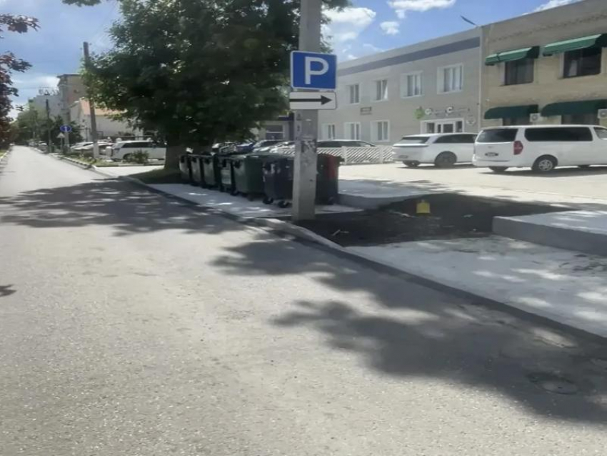 Мусорные контейнеры на Терской переезжают