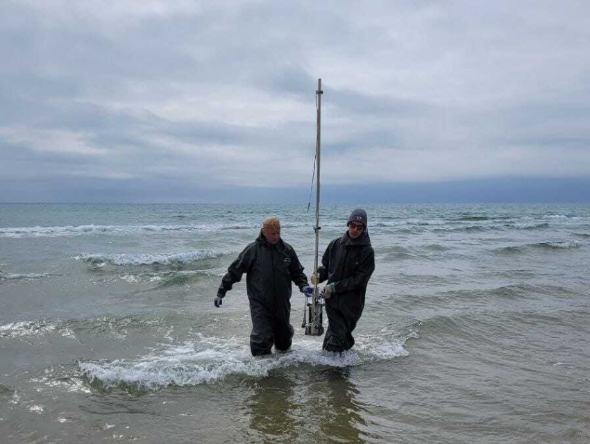 Экологи оценят последствия загрязнения Черного моря у побережья Анапы