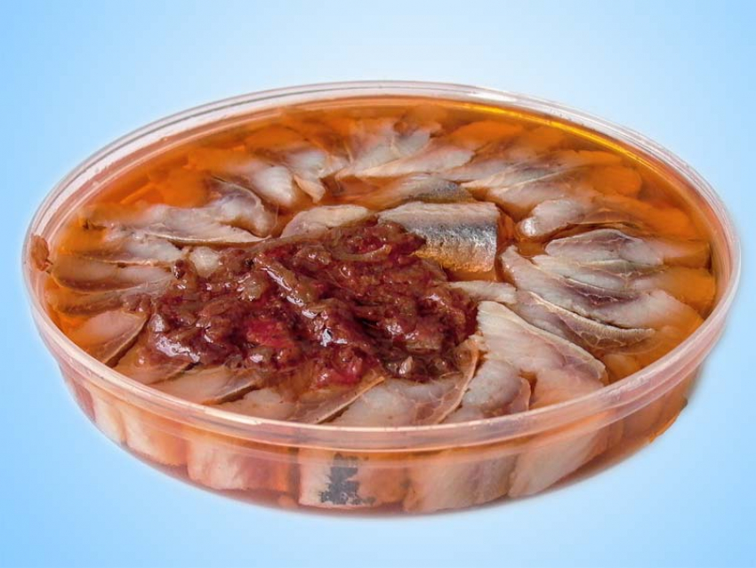 Как в Анапе выбирать качественные рыбные консервы к новогоднему застолью