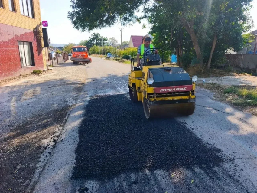 В Анапе назвали улицы, где сейчас ремонтируют дороги