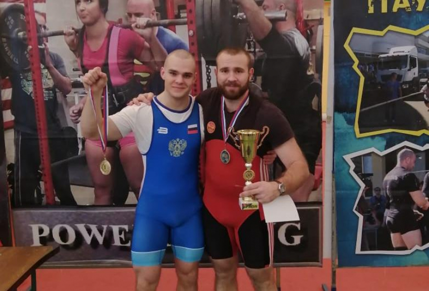 Анапчане Николай Погорелый и Алексей Хекало стали призёрами чемпионата по пауэрлифтингу
