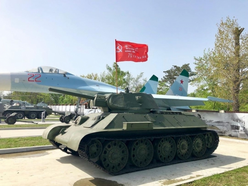 В Анапе появился легендарный танк Т-34 