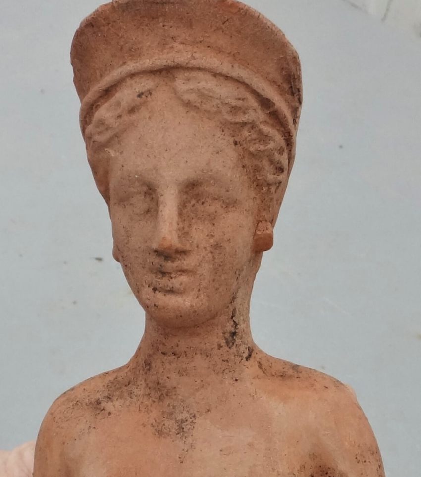 Найденные в Анапе статуэтки богини Персефоны передадут музею «Горгиппия"