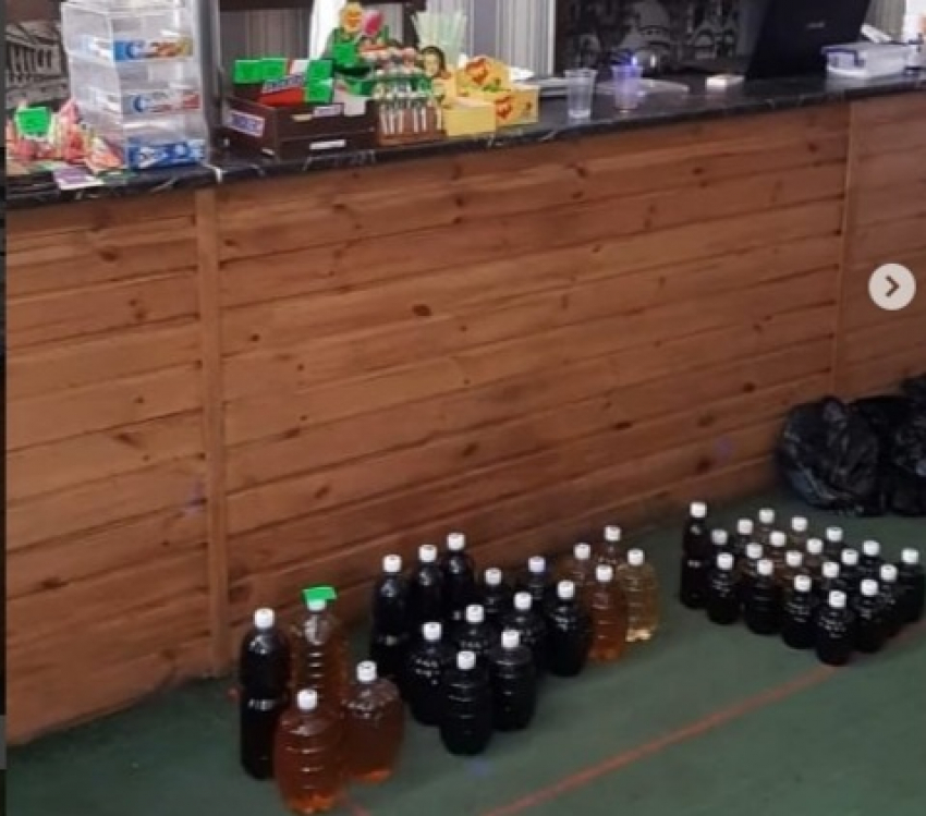 Новая добыча: полиция в Анапе обнаружила более 360 литров спиртного без документов
