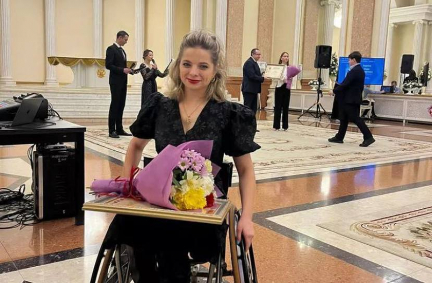 "Крылья вырастают рядом с близкими": анапчанка Катя Пивоварова удостоена премии губернатора