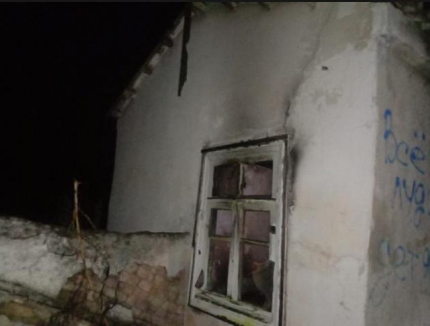 В Витязево под Анапой во время пожара погиб человек