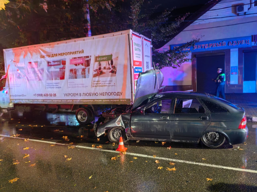 Полиция Анапы просит помощи в поисках водителя, сбившего человека насмерть