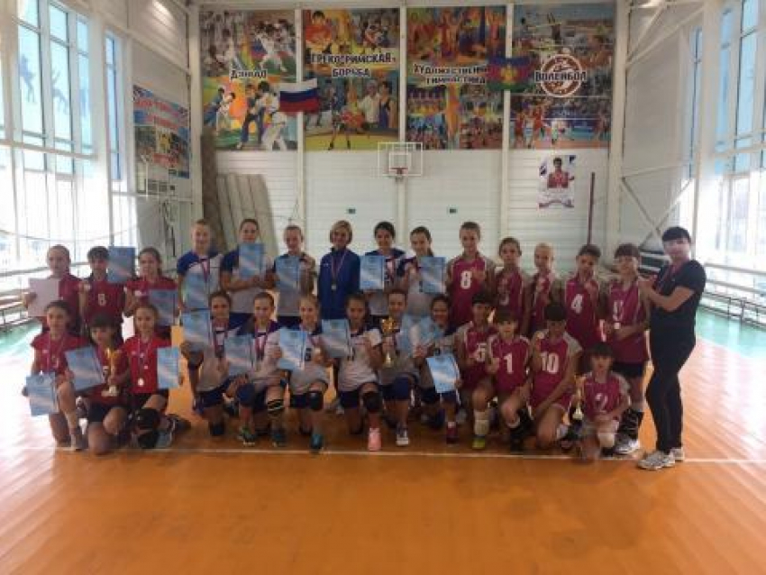 Волейболистки из Анапы стали победителями краевого турнира